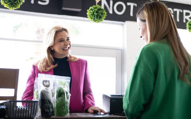 Concretamos inversiones para mejorar la economía del estado: Maru Campos