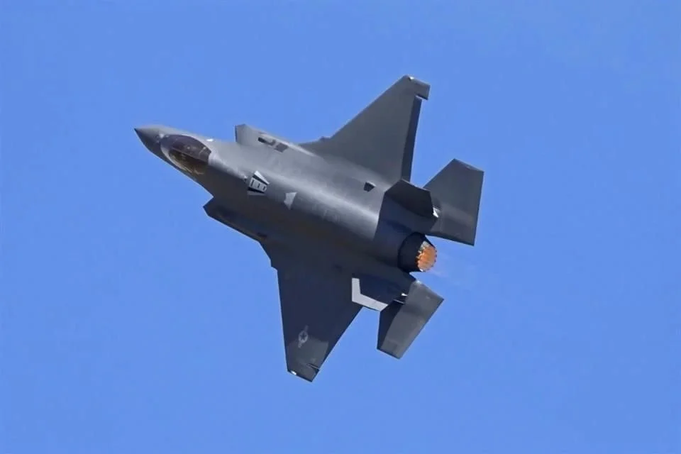 Buscan Europa y Canadá alternativas a cazas de EU