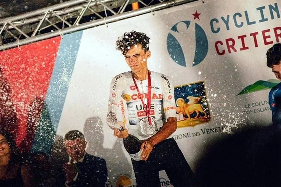 Se sube Del Toro al podio en el Cycling Star Criterium